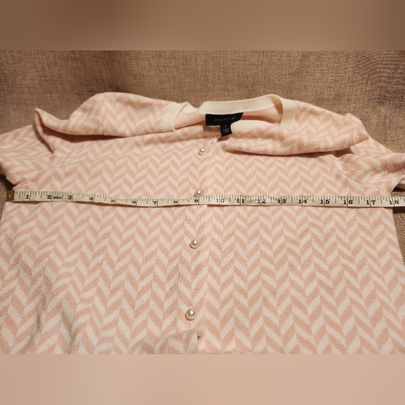 Pink and White Chevron Cardigan - Picture 6 of 15
